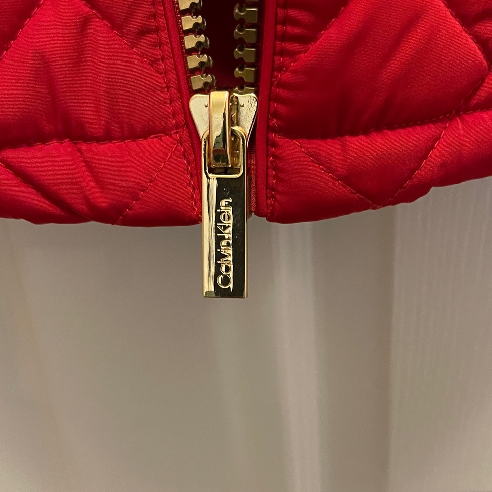 Calvin Klein Women's Red and Black Quilted Vest with an inside zippered pocket. - Picture 5 of 7
